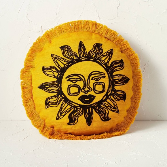 Opalhouse Bedding Round Embroidered Sun Fringe Decorative Throw